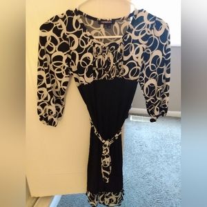 Black and white mid sleeve blouse size 12